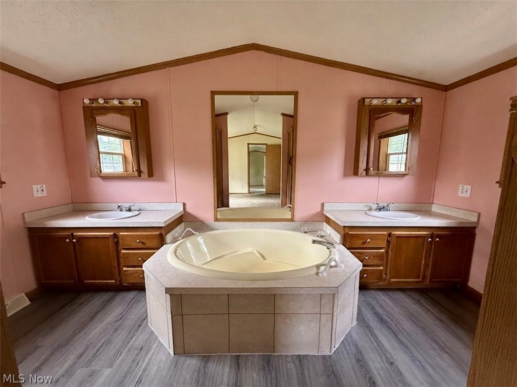 68 Stoneybrook Drive Hubbard OH 44425
