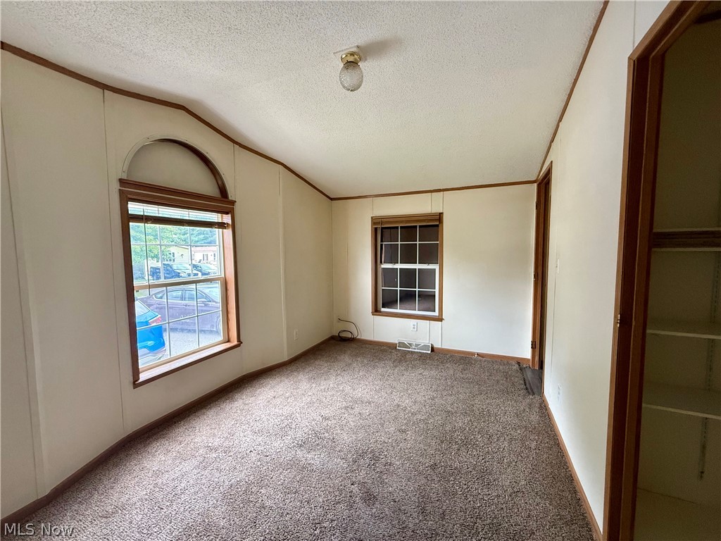 68 Stoneybrook Drive Hubbard OH 44425