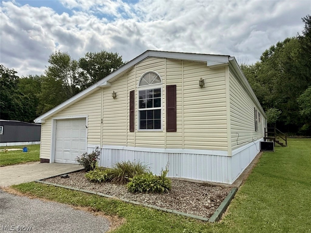 68 Stoneybrook Drive Hubbard OH 44425