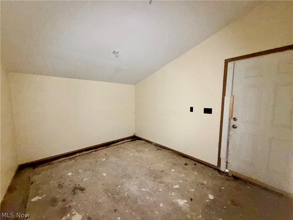 68 Stoneybrook Drive Hubbard OH 44425