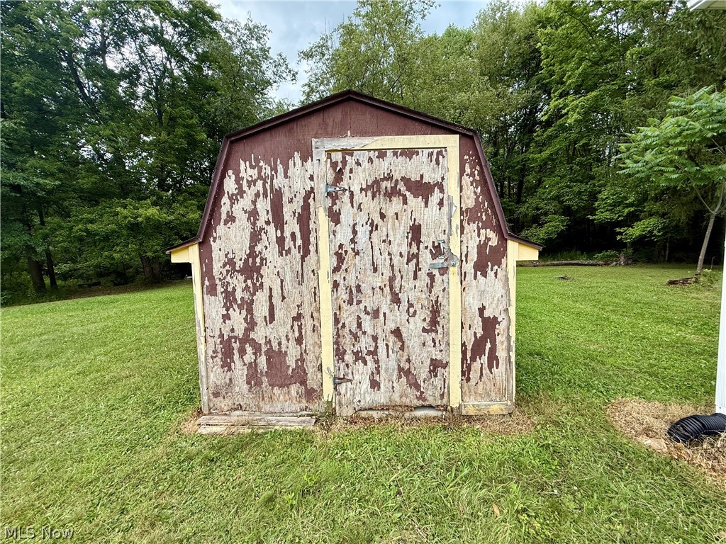 68 Stoneybrook Drive Hubbard OH 44425