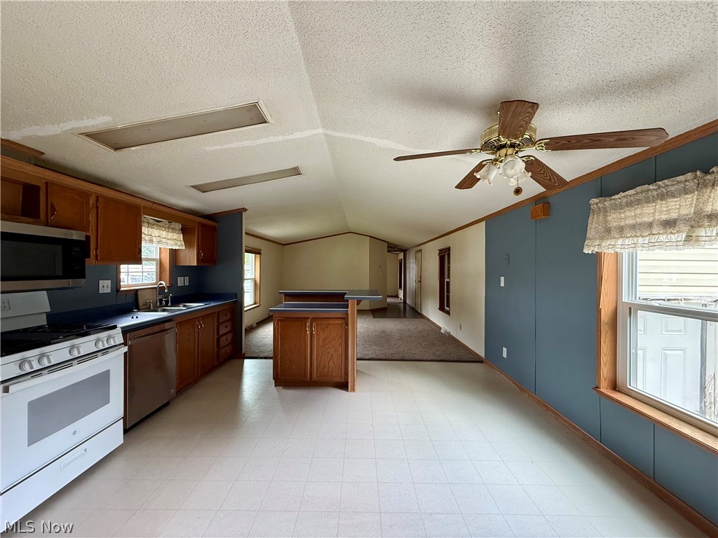 68 Stoneybrook Drive Hubbard OH 44425