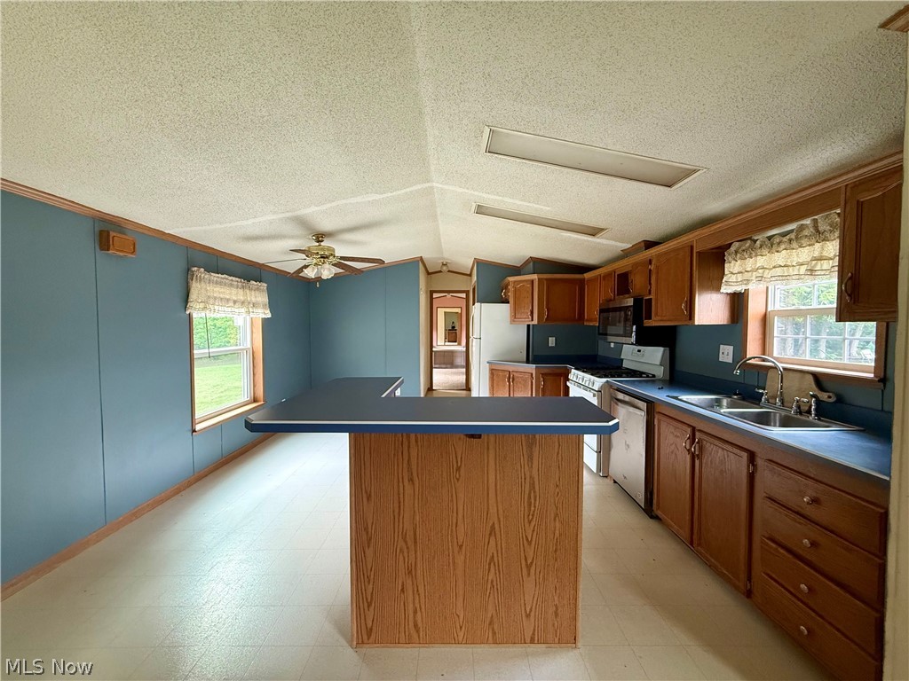 68 Stoneybrook Drive Hubbard OH 44425