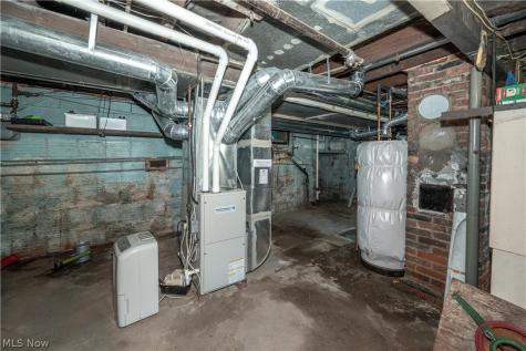 2985 Albrecht Avenue Akron OH 44312