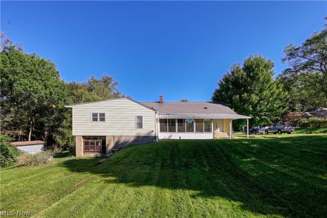 2985 Albrecht Avenue Akron OH 44312