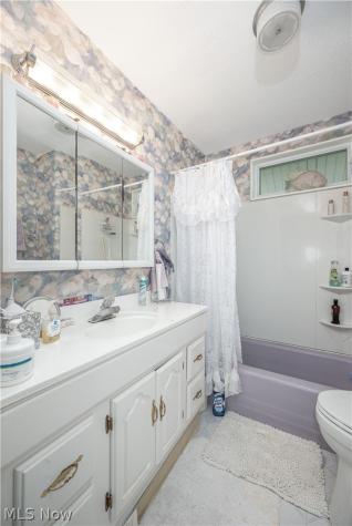 2985 Albrecht Avenue Akron OH 44312
