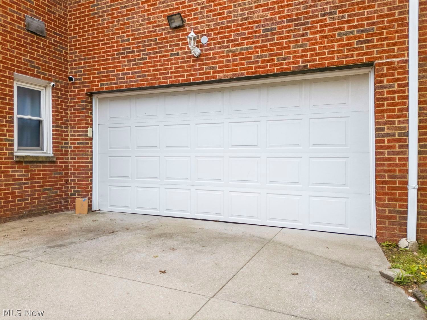 693 Quilliams Road South Euclid OH 44121