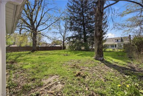 3232 Bears Den Road Youngstown OH 44511