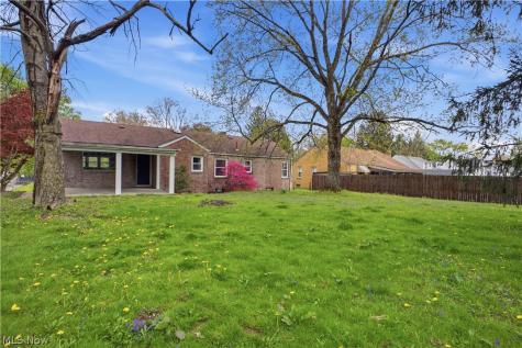 3232 Bears Den Road Youngstown OH 44511