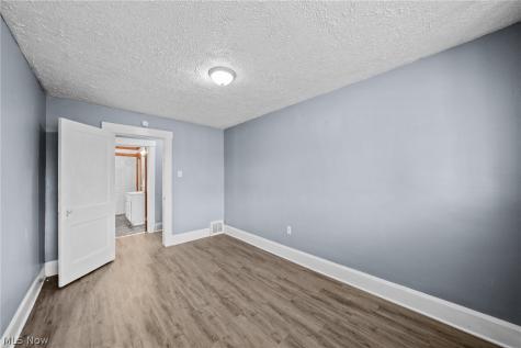 160 Claremont Avenue NW Canton OH 44708