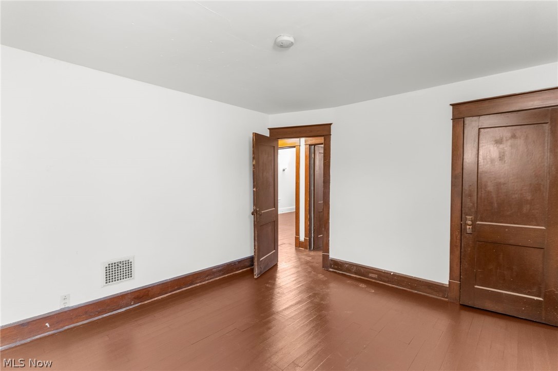 56 Spring Street Struthers OH 44471
