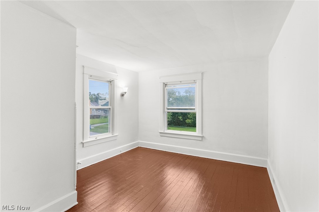 56 Spring Street Struthers OH 44471