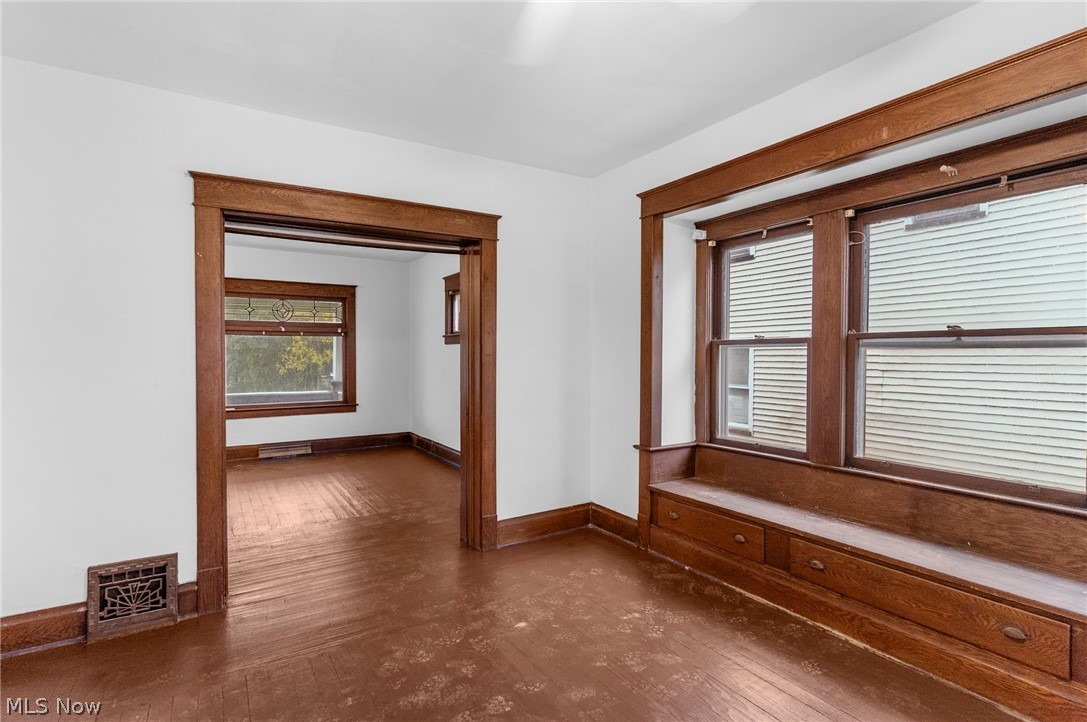56 Spring Street Struthers OH 44471
