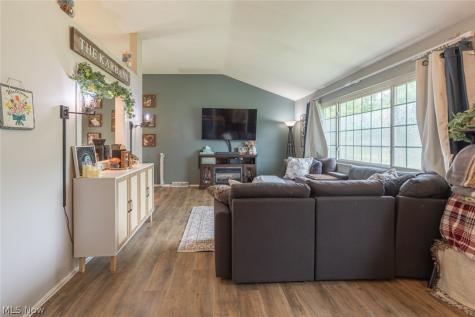 13473 Donald Drive Brook Park OH 44142