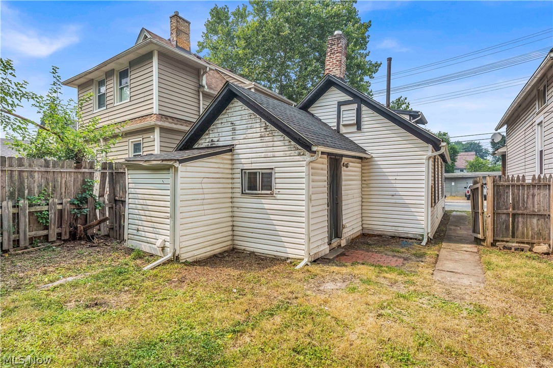 3221 Trowbridge Avenue Cleveland OH 44109