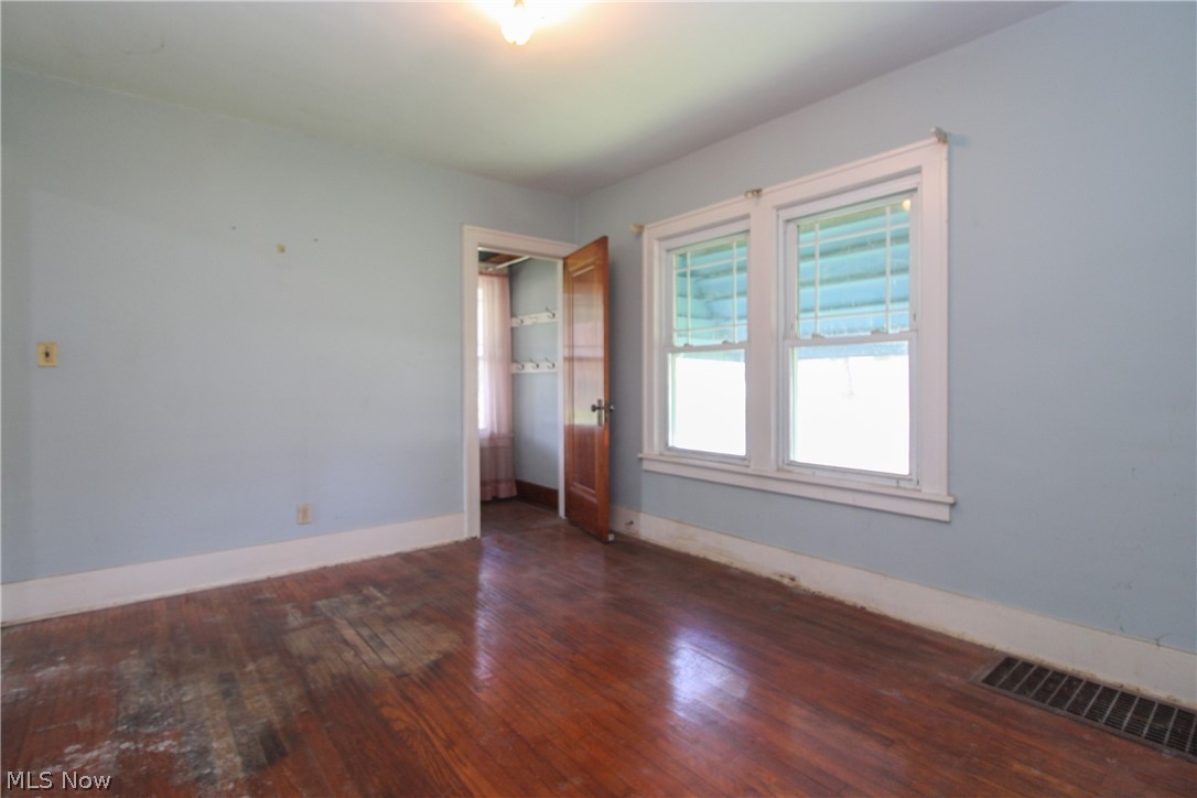 628 North Road SE Warren OH 44484