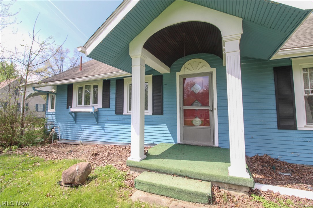 628 North Road SE Warren OH 44484