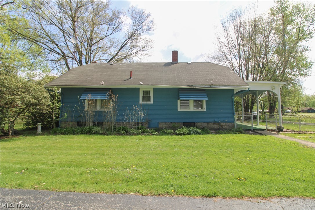 628 North Road SE Warren OH 44484