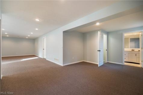 6617 Harness Circle NE Canton OH 44721