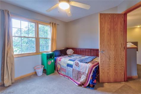 4456 Maplegrove Avenue Louisville OH 44641