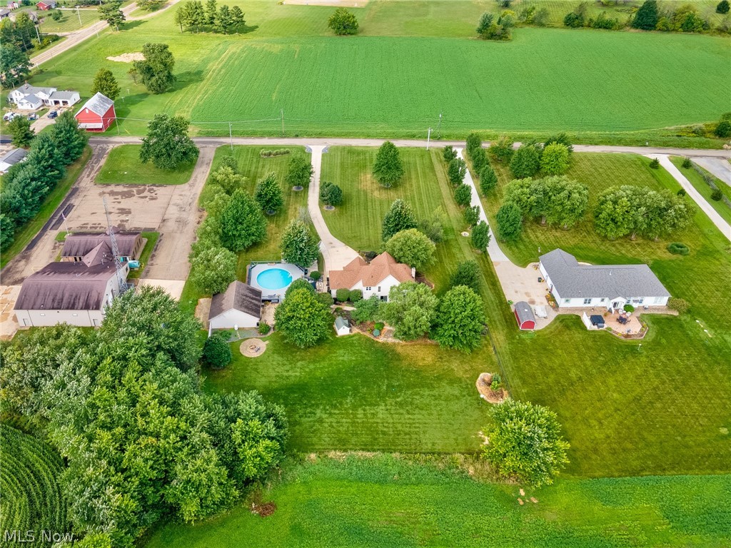 4456 Maplegrove Avenue Louisville OH 44641