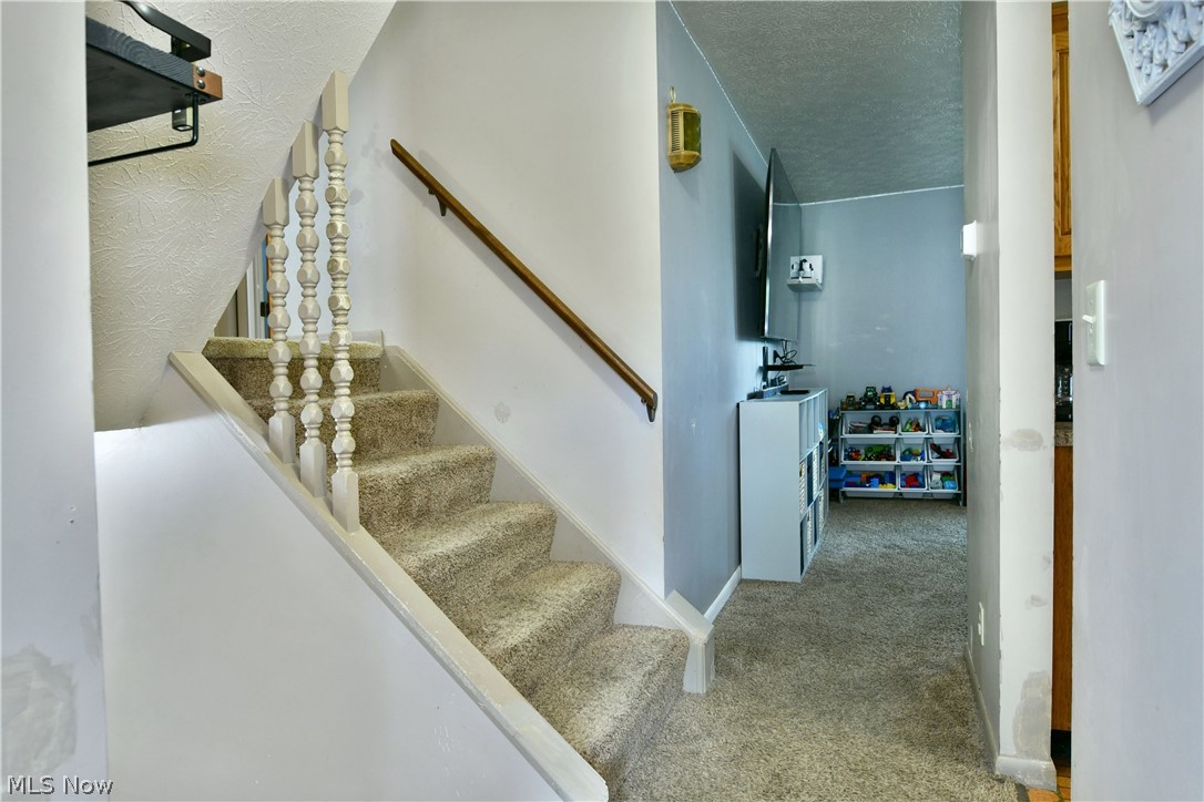 2484 Mahan Denman Road Cortland OH 44410