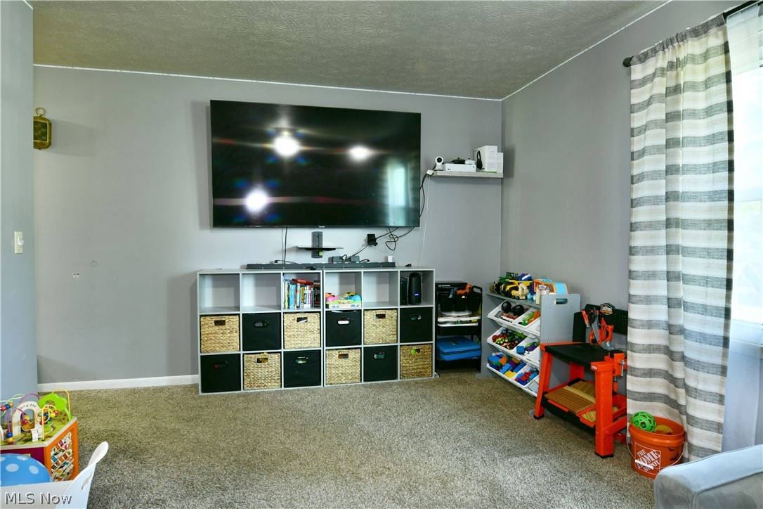 2484 Mahan Denman Road Cortland OH 44410
