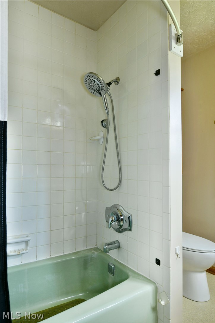 2484 Mahan Denman Road Cortland OH 44410