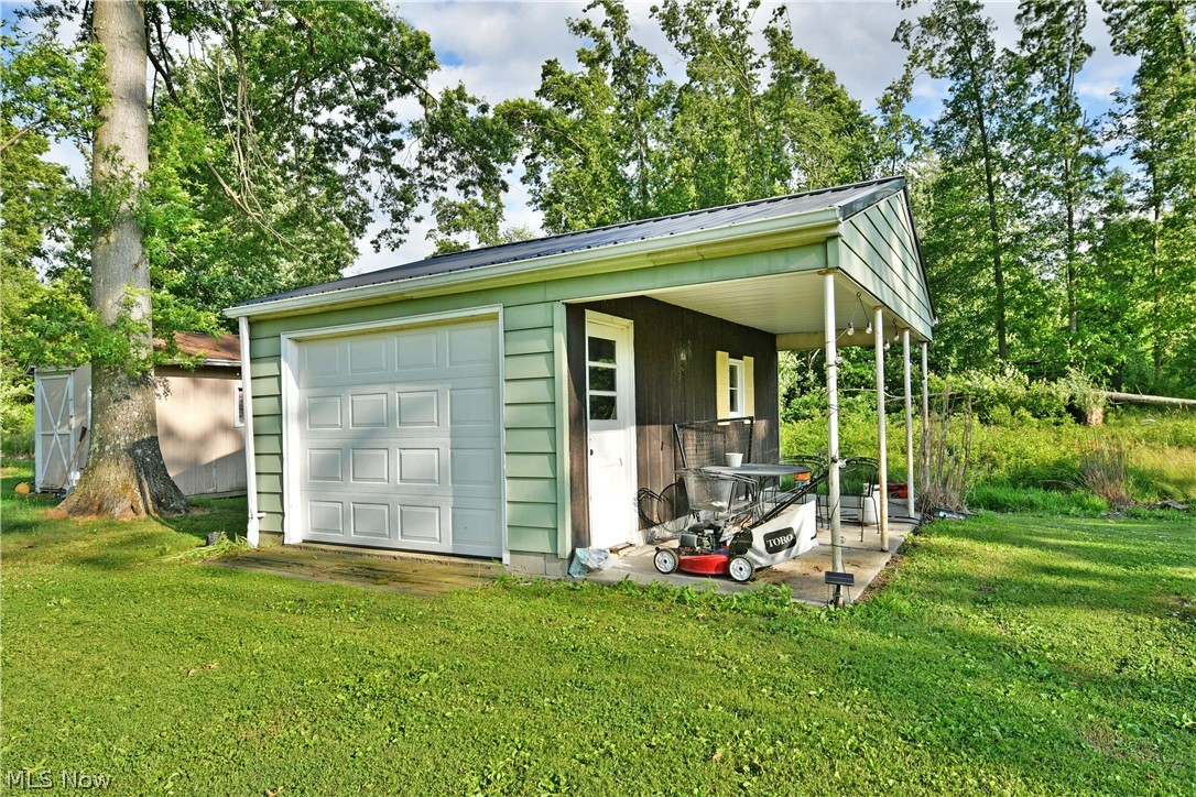 2484 Mahan Denman Road Cortland OH 44410