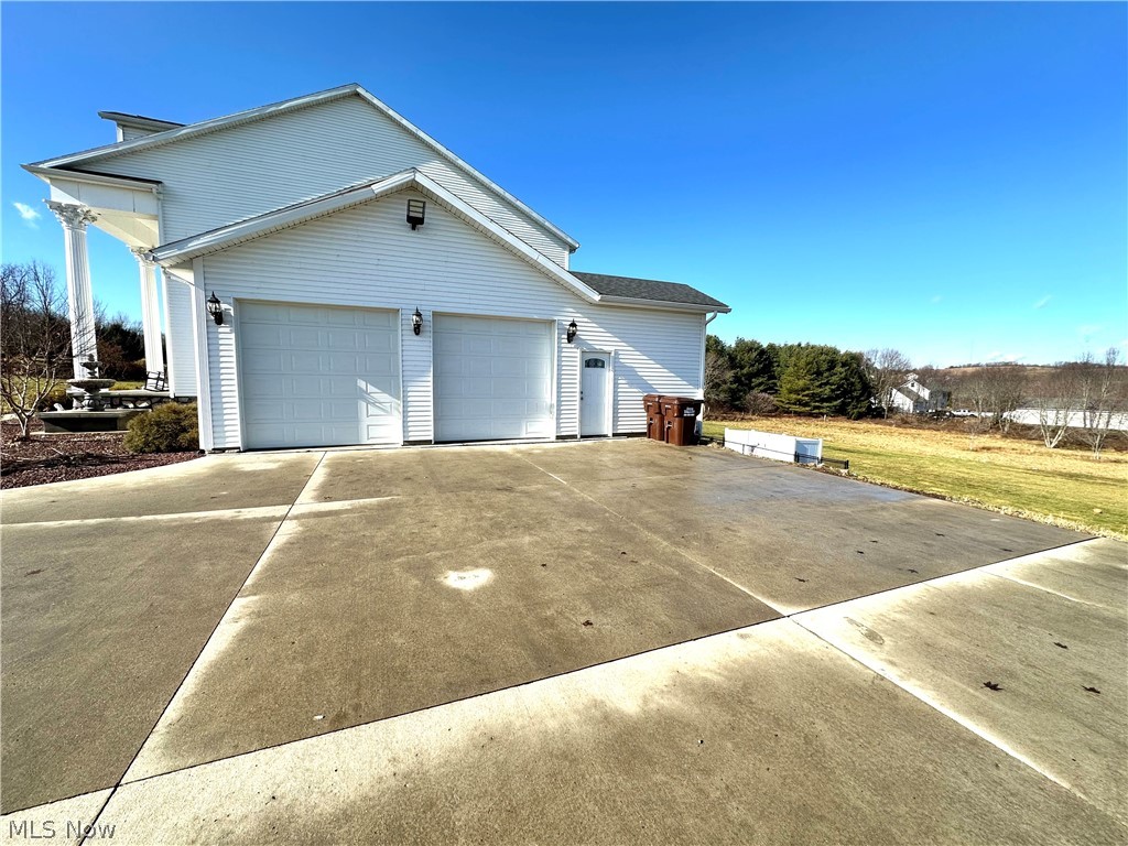 51208 Field Stone Drive East Liverpool OH 43920