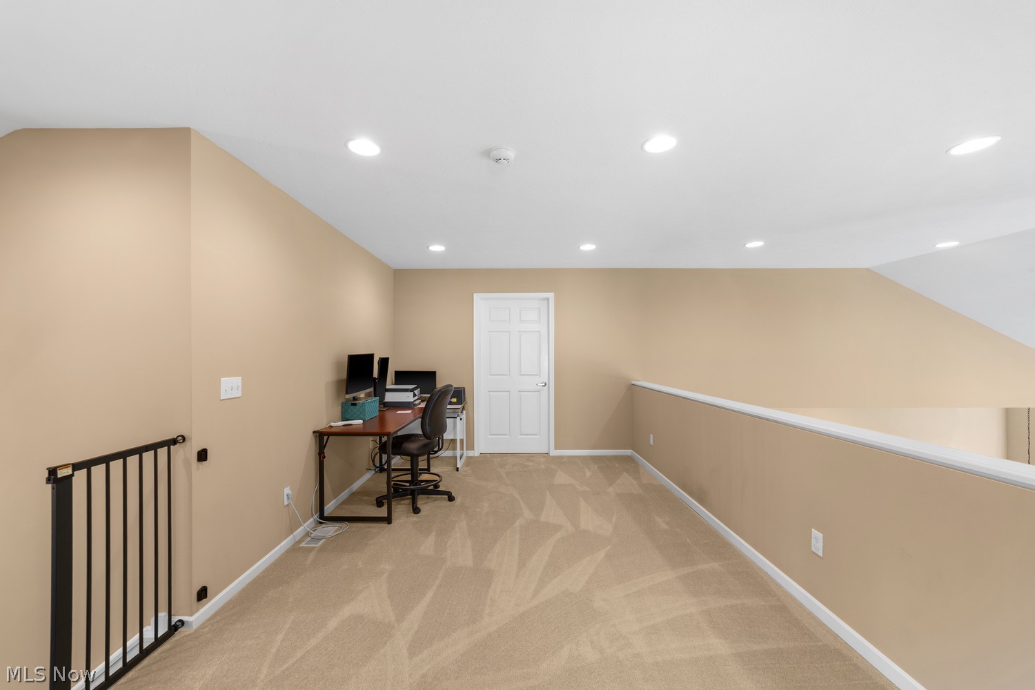 6608 Som Court Mayfield Village OH 44143