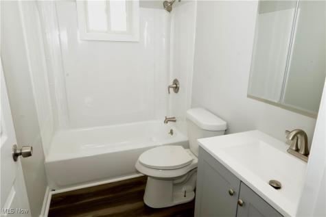 2382 Mogadore Road Akron OH 44312