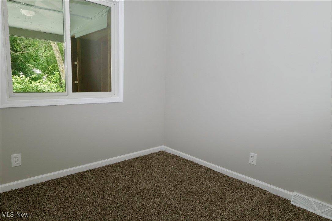 2382 Mogadore Road Akron OH 44312