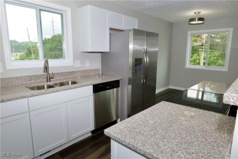 2382 Mogadore Road Akron OH 44312