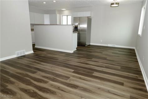 2382 Mogadore Road Akron OH 44312