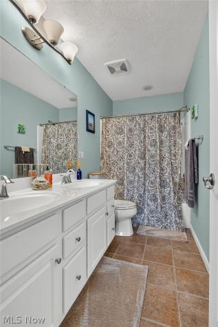 2545 Blue Ash Avenue NW Canton OH 44708