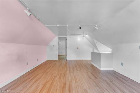 518 Sumner Street Akron OH 44304