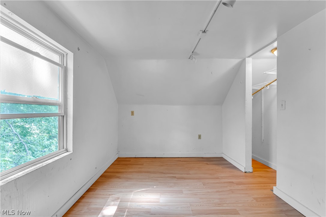 518 Sumner Street Akron OH 44304