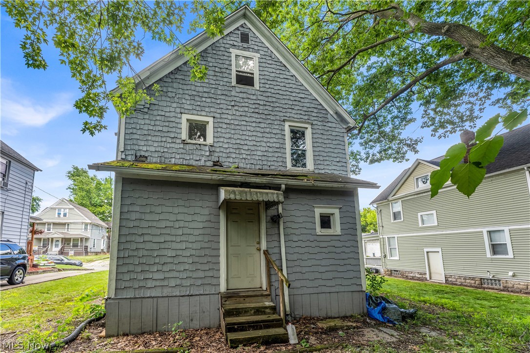518 Sumner Street Akron OH 44304