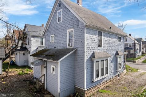 518 Sumner Street Akron OH 44304