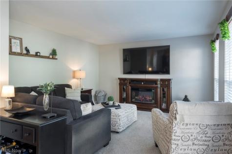 8537 Bentley Drive Olmsted Falls OH 44138