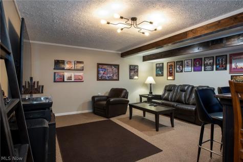 8537 Bentley Drive Olmsted Falls OH 44138