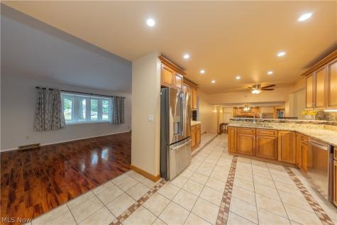 24656 Chardon Road Richmond Heights OH 44143