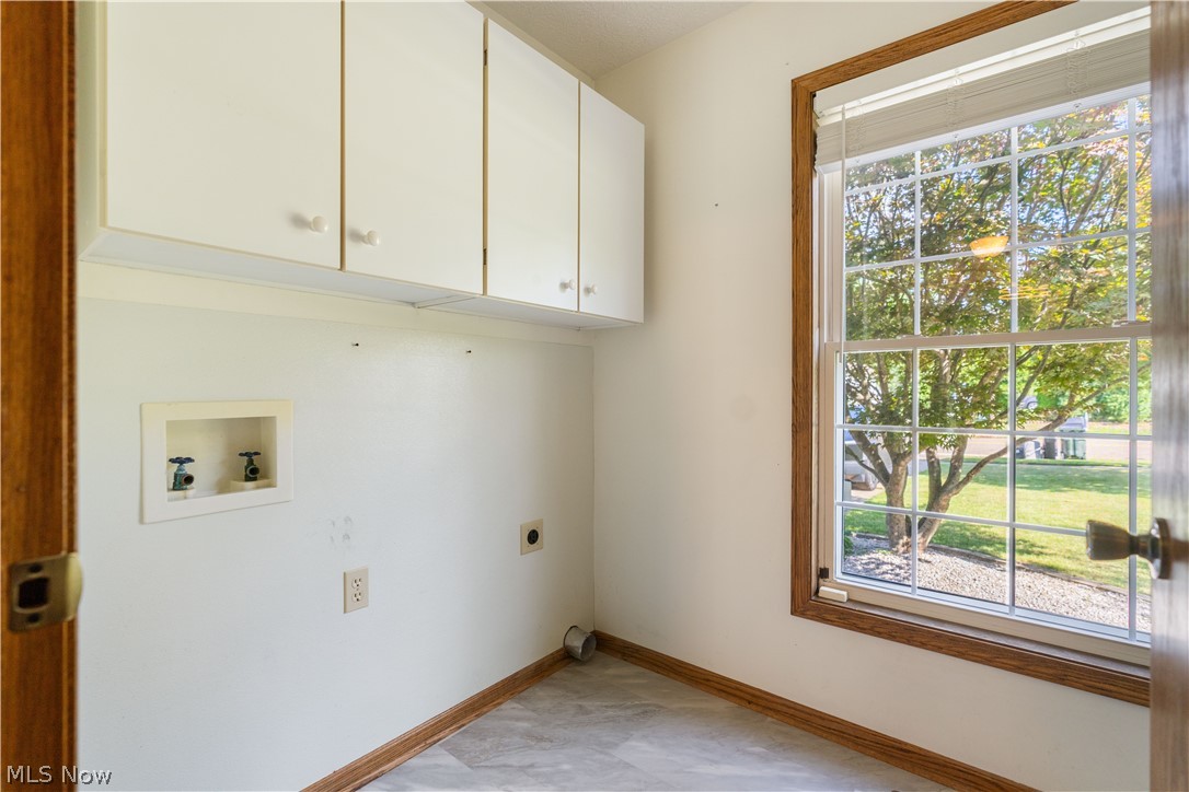2124 Mount Pleasant Street NE Canton OH 44721