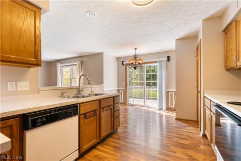 2124 Mount Pleasant Street NE Canton OH 44721