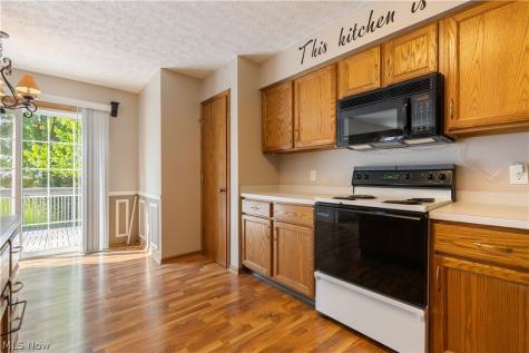 2124 Mount Pleasant Street NE Canton OH 44721