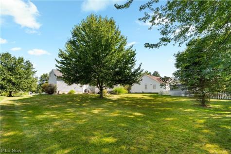 2124 Mount Pleasant Street NE Canton OH 44721