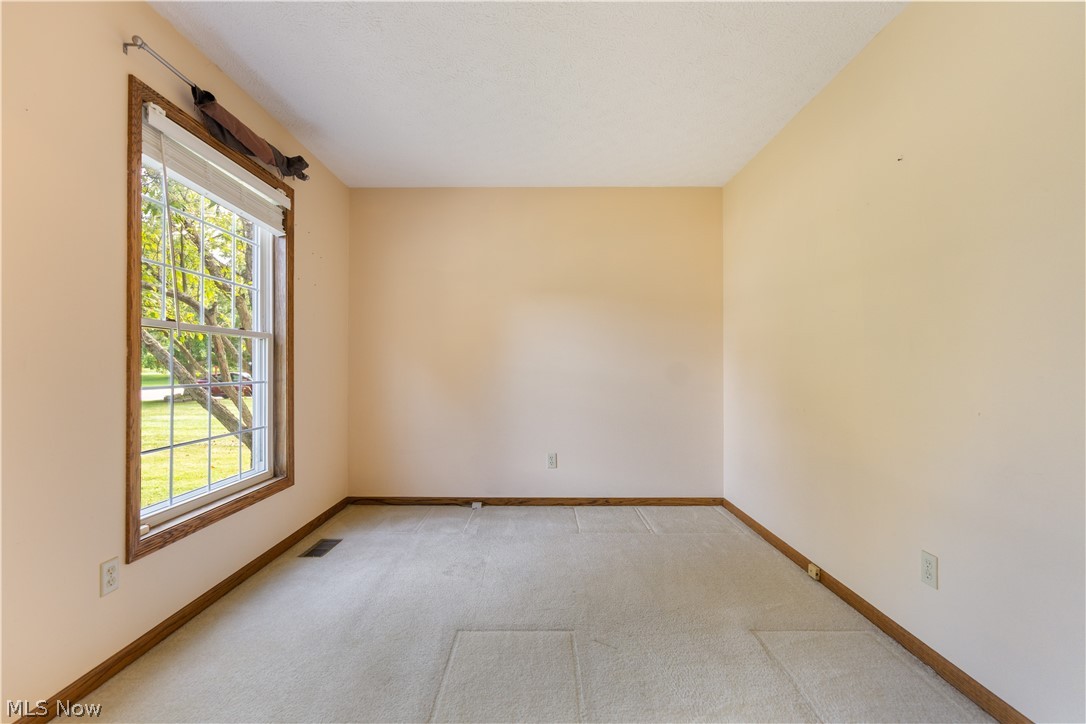 2124 Mount Pleasant Street NE Canton OH 44721