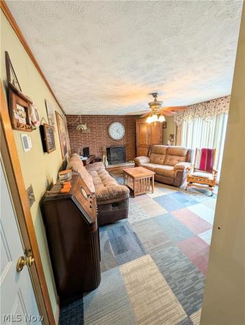 1409 Opal Street Louisville OH 44641