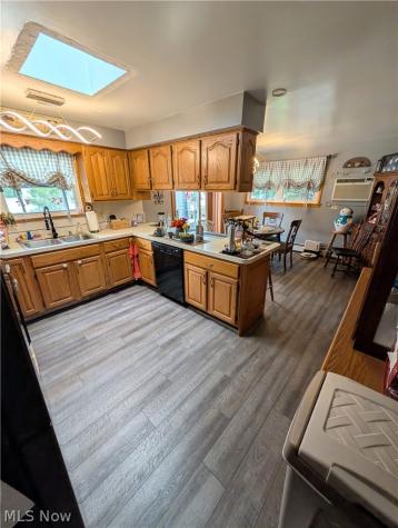 1409 Opal Street Louisville OH 44641
